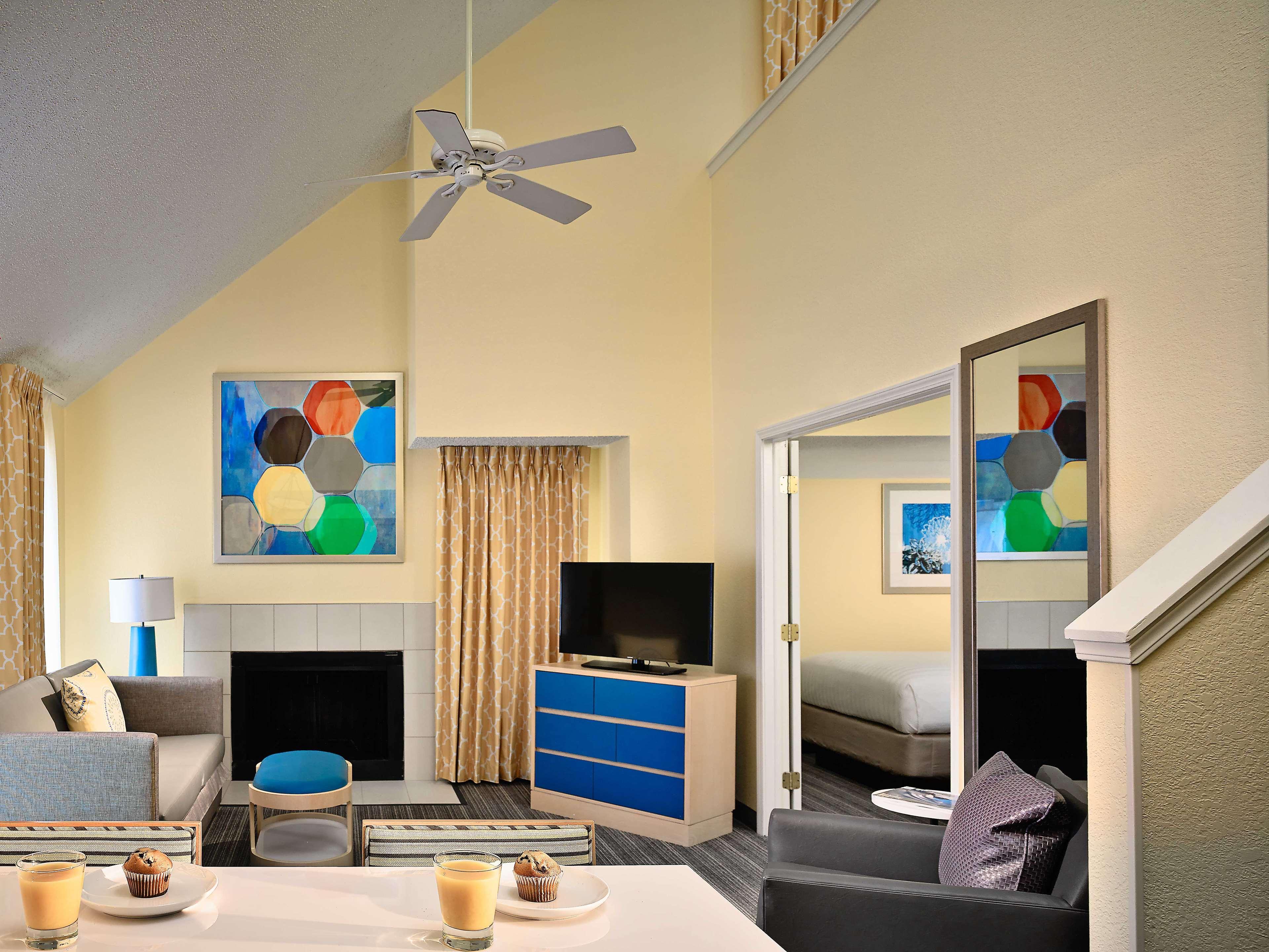 Sonesta Es Hotel